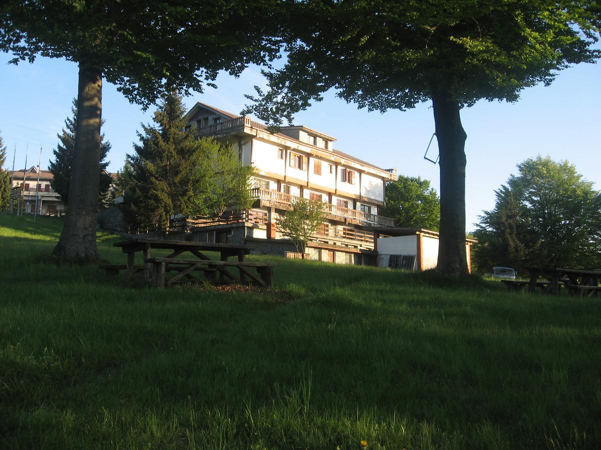 Albergo Rifugio Montecucco Piampaludo Exterior foto